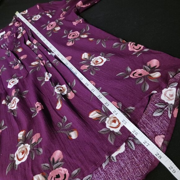 NEW Monday Fun Purple Floral Split Neck High-low Blouse Size S - Picture 9 of 9